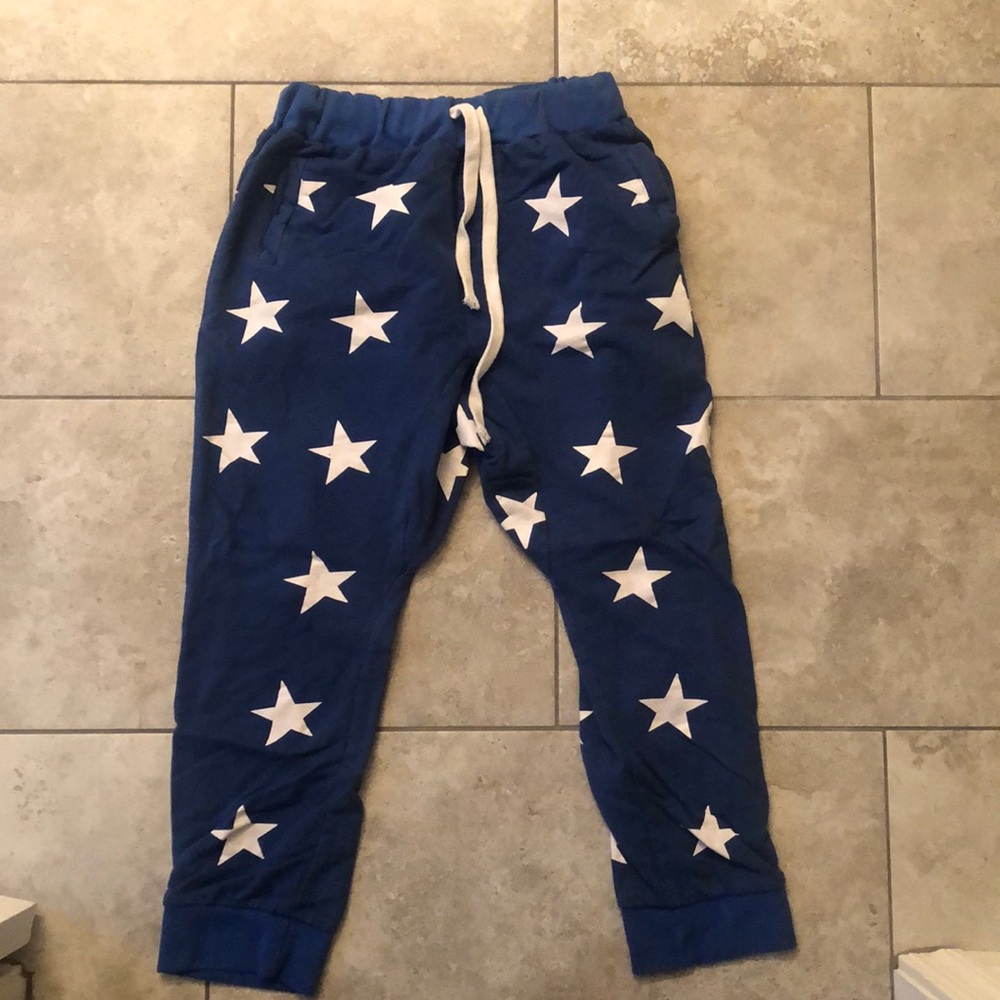 Star patterned sweatpants